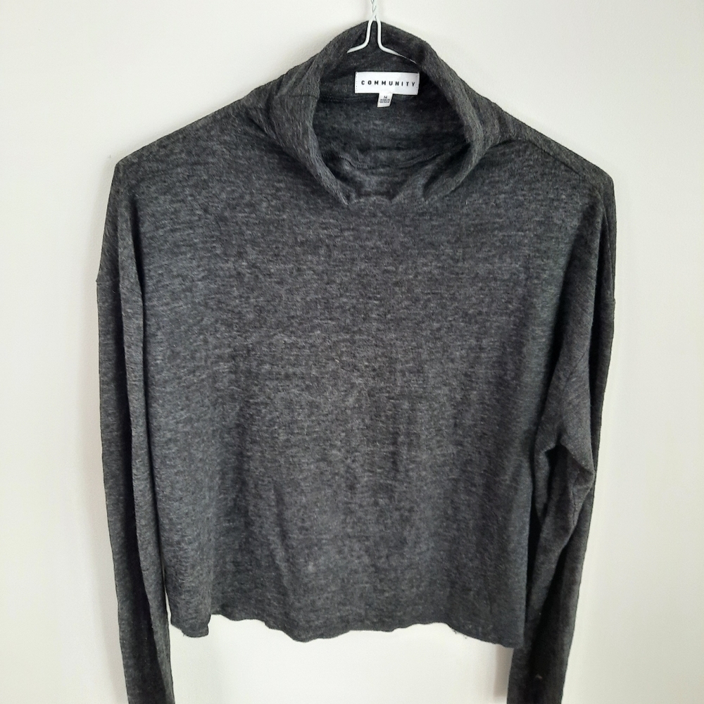 Aritzia Community Long Sleeve Top Linen Blend Size M